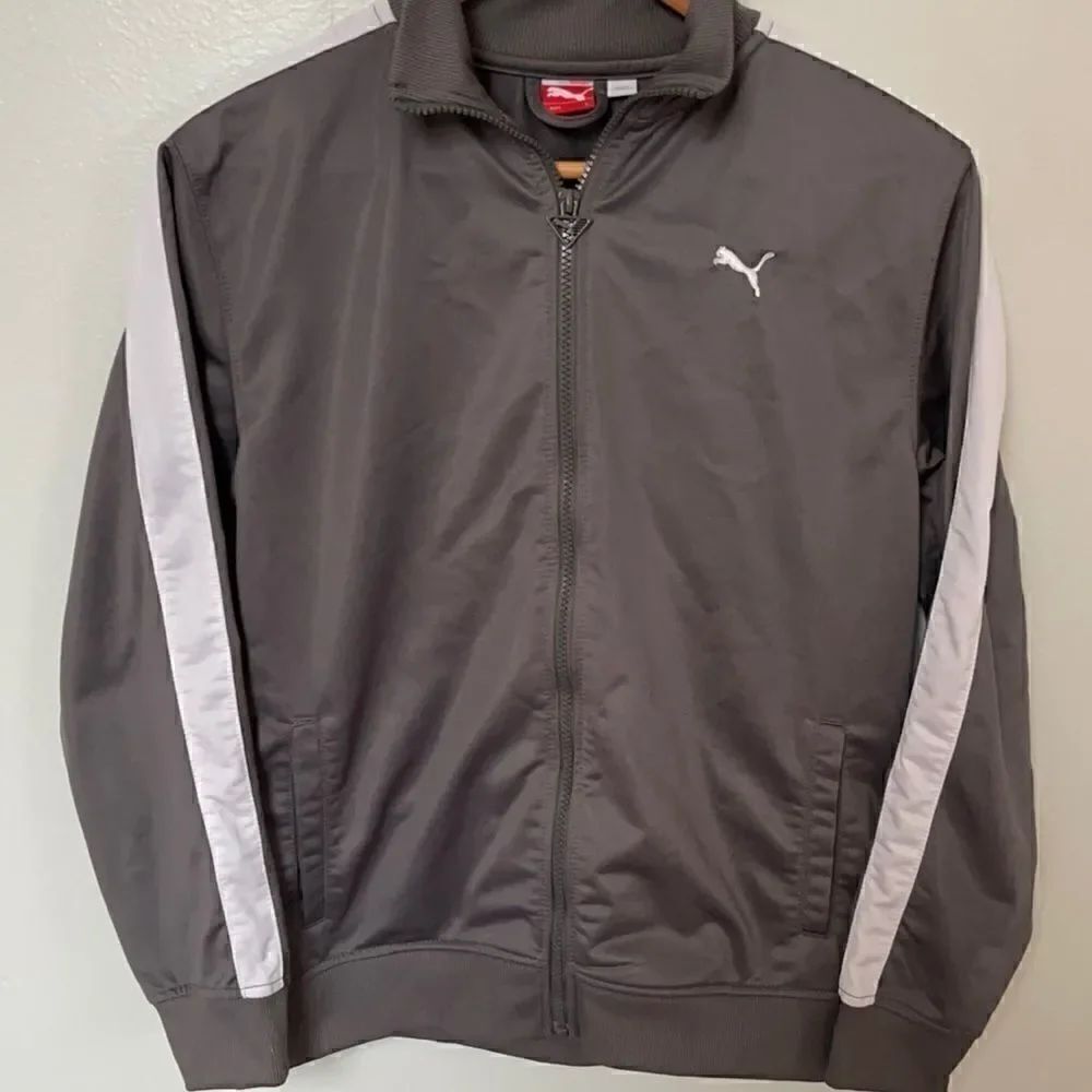 Puma Jacket.  Size Boys Large.